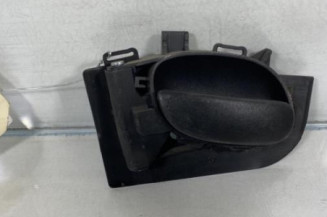 Poignee interieur arriere gauche PEUGEOT 206+ Photo n°1