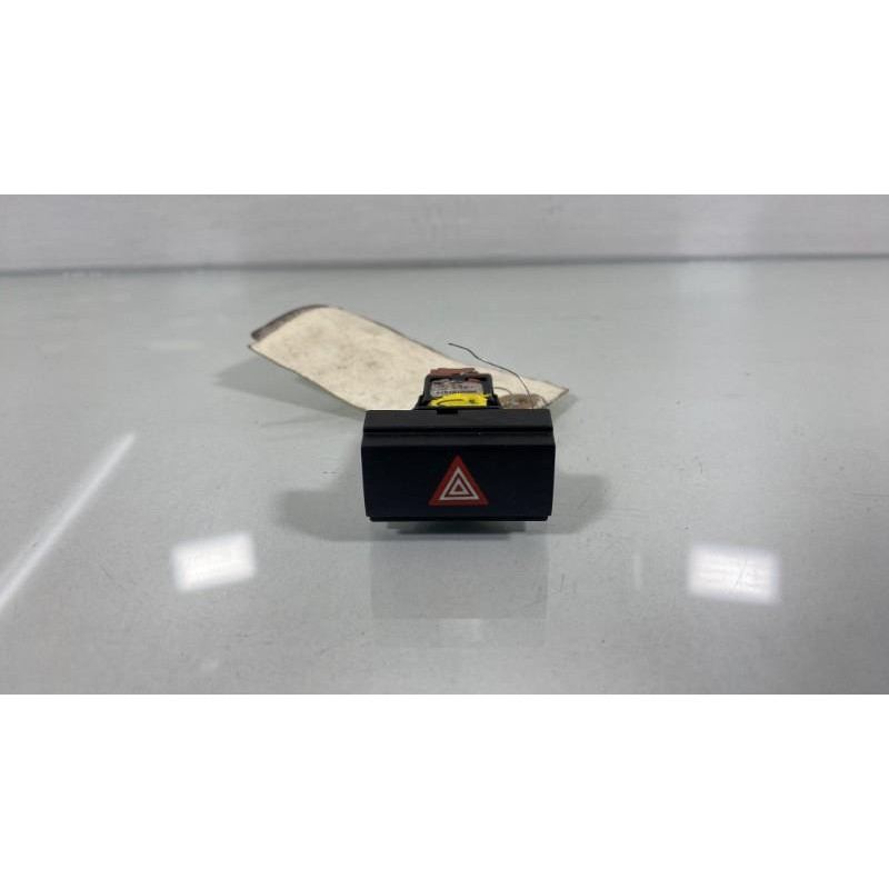 Bouton de warning PEUGEOT TRAVELLER Photo n°2