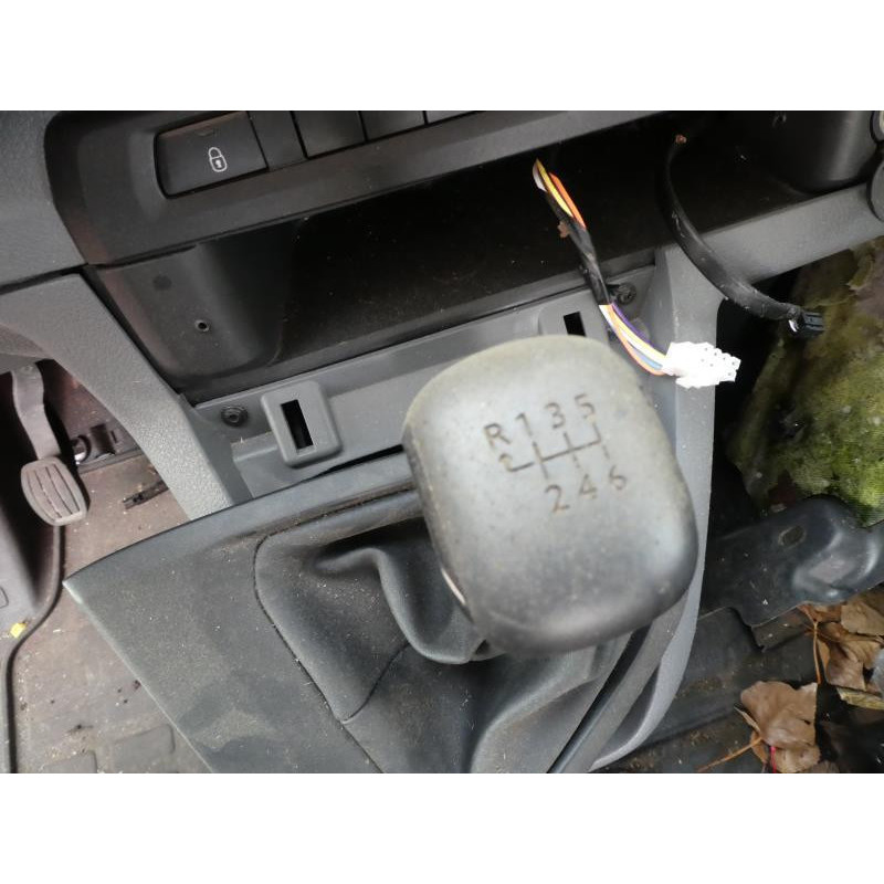 Pedale d'embrayage PEUGEOT TRAVELLER Photo n°9