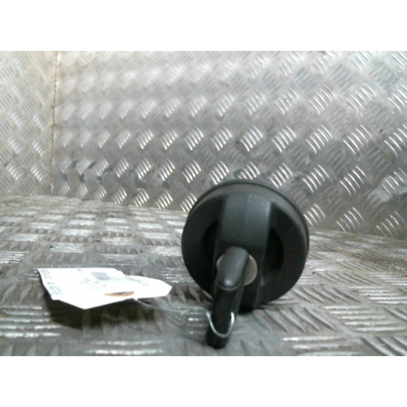 Bouchon de carburant VOLVO V 40 1 Photo n°2