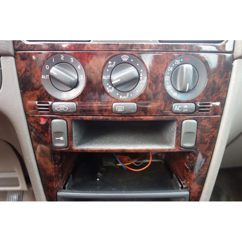 Porte avant droit VOLVO V 40 1 Photo n°8