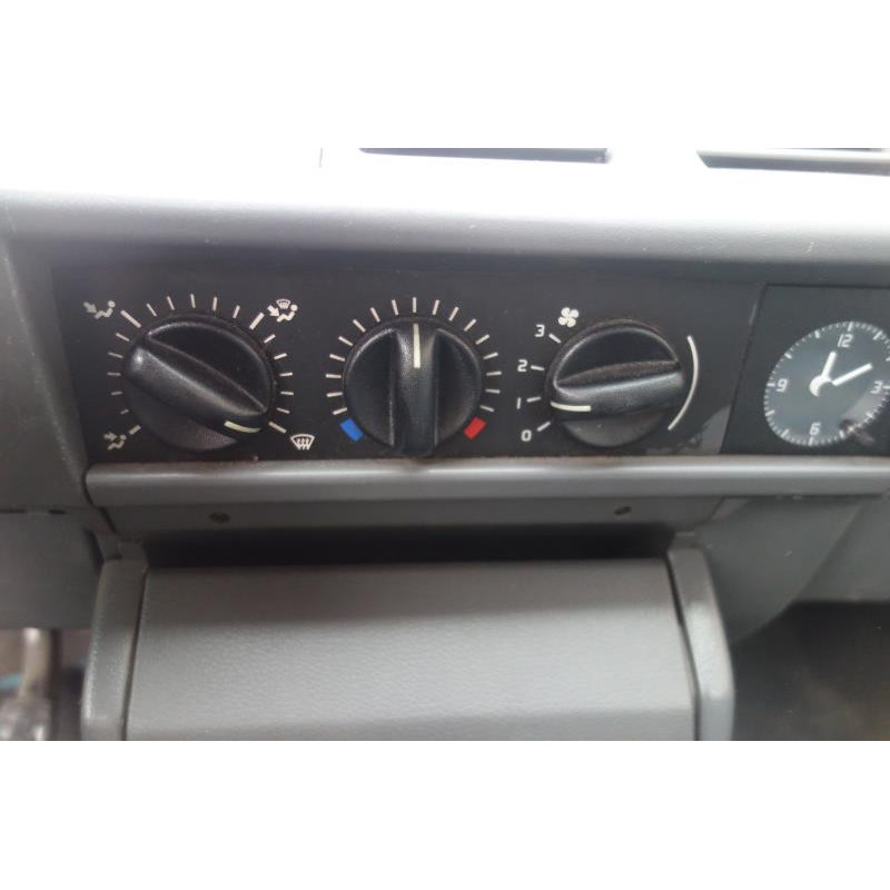Ceinture arriere droit RENAULT CLIO 1 Photo n°9