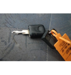 Ceinture arriere droit RENAULT CLIO 1