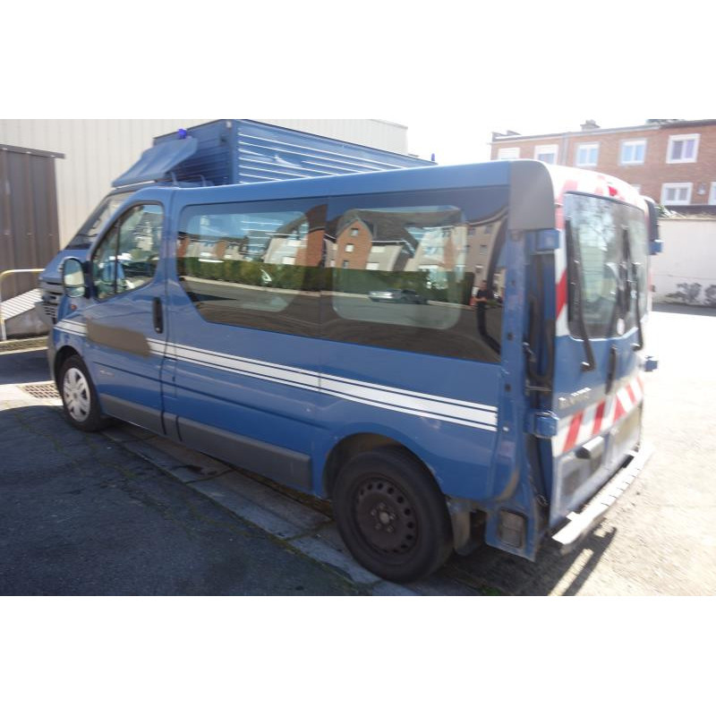 Calandre RENAULT TRAFIC 2 Photo n°6