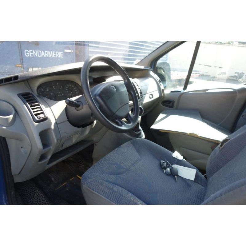 Calandre RENAULT TRAFIC 2 Photo n°7