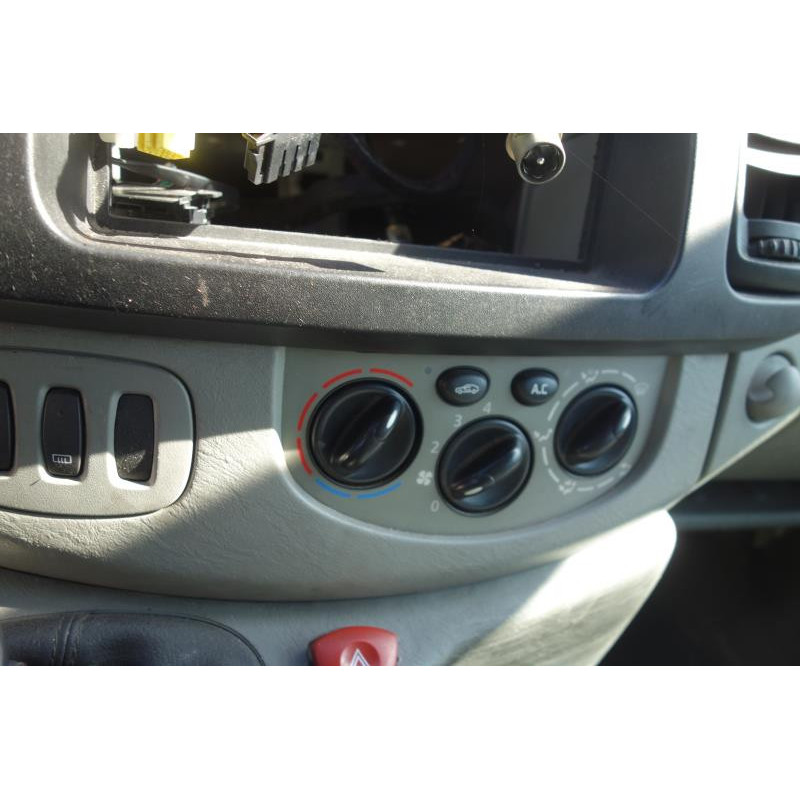 Calandre RENAULT TRAFIC 2 Photo n°10