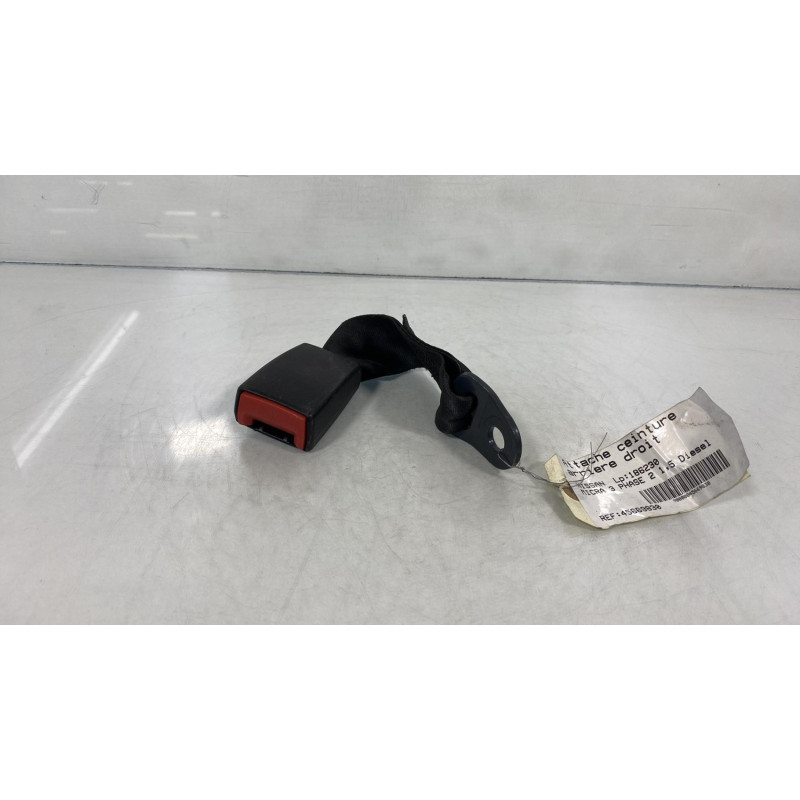 Attache ceinture arriere droit NISSAN MICRA 3 Photo n°2