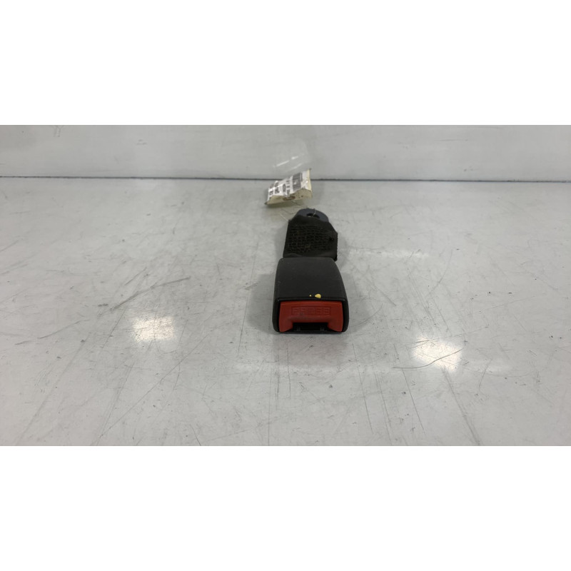 Attache ceinture arriere gauche NISSAN MICRA 3 Photo n°1