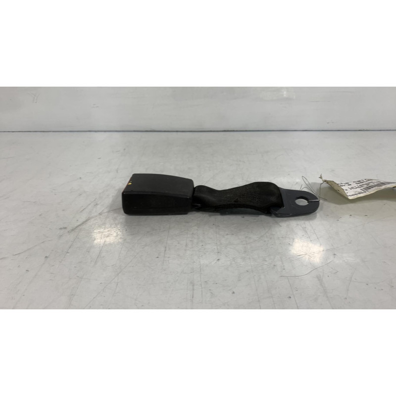 Attache ceinture arriere gauche NISSAN MICRA 3 Photo n°3