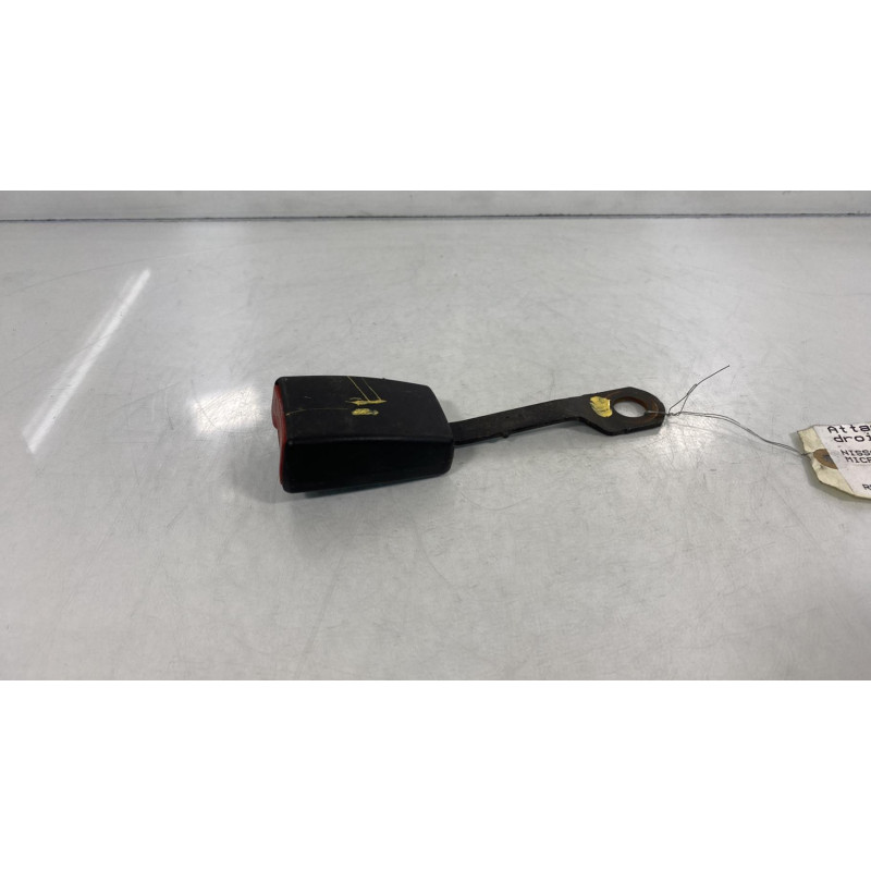 Attache ceinture avant droit NISSAN MICRA 3 Photo n°3