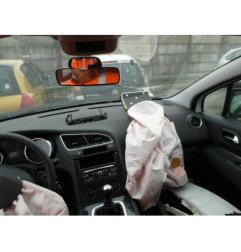 Fermeture de capot PEUGEOT 5008 1