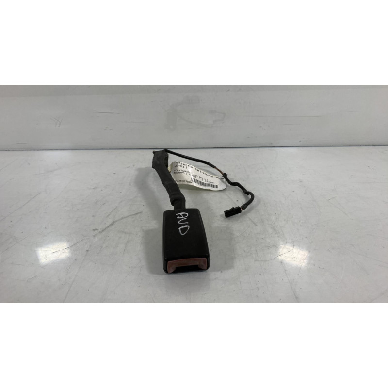 Attache ceinture avant droit VOLKSWAGEN TOURAN 1 Photo n°2