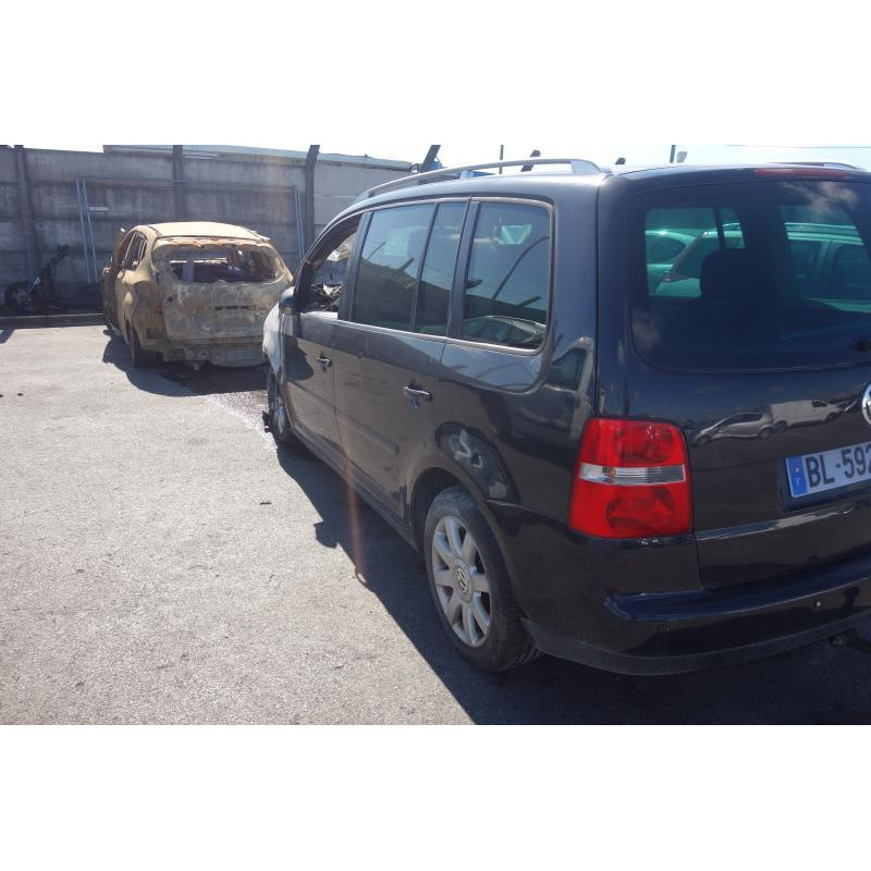 Attache ceinture avant droit VOLKSWAGEN TOURAN 1 Photo n°4