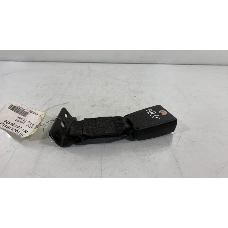 Attache ceinture arriere gauche FIAT STILO Photo n°2