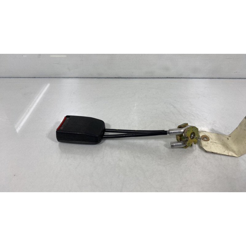Attache ceinture arriere droit VOLKSWAGEN NEW BEETLE 1 Photo n°1