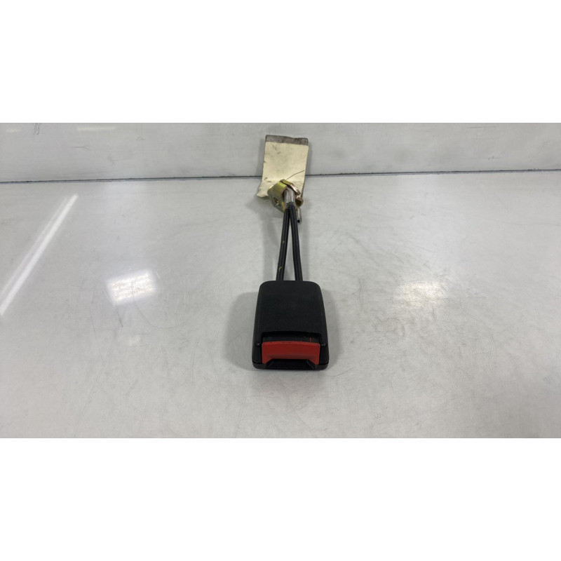 Attache ceinture arriere droit VOLKSWAGEN NEW BEETLE 1 Photo n°2