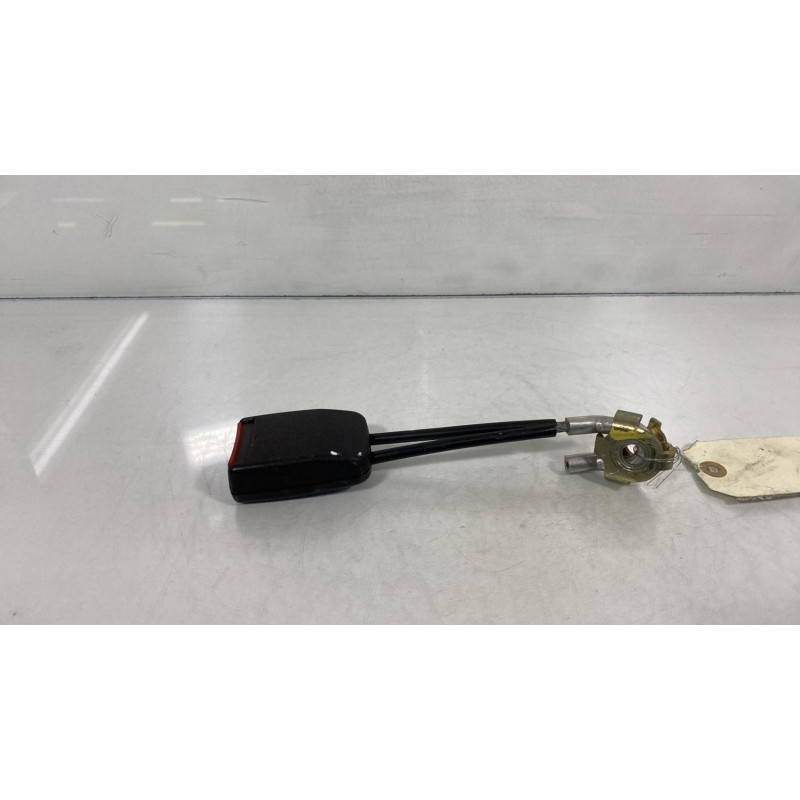 Attache ceinture arriere gauche VOLKSWAGEN NEW BEETLE 1 Photo n°1