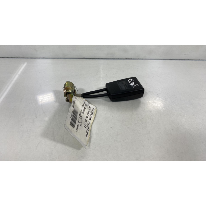 Attache ceinture arriere droit VOLKSWAGEN PASSAT 4 Photo n°2