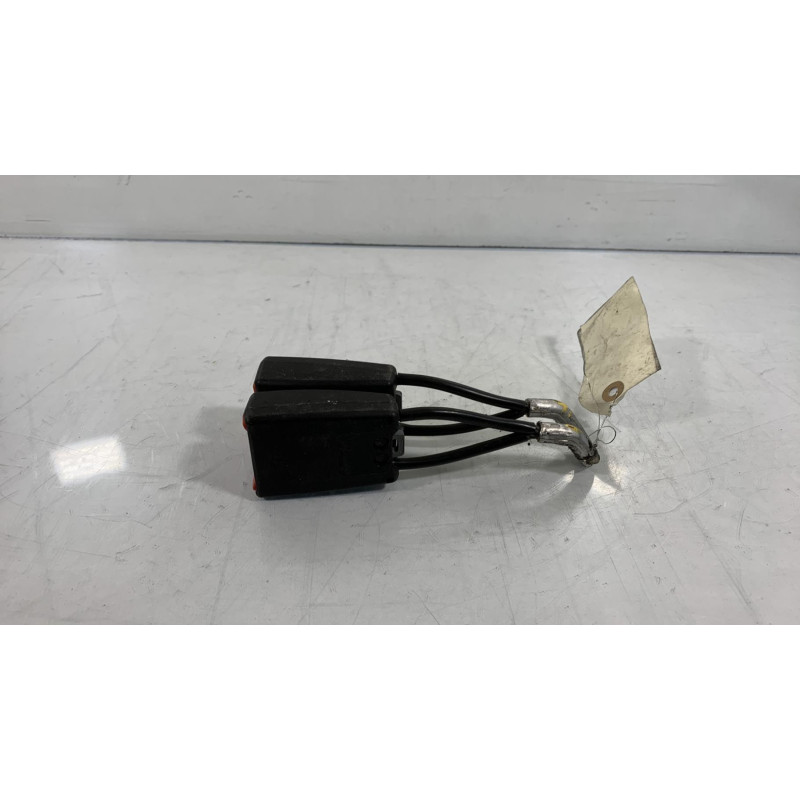 Attache ceinture arriere gauche SKODA OCTAVIA 1 Photo n°2