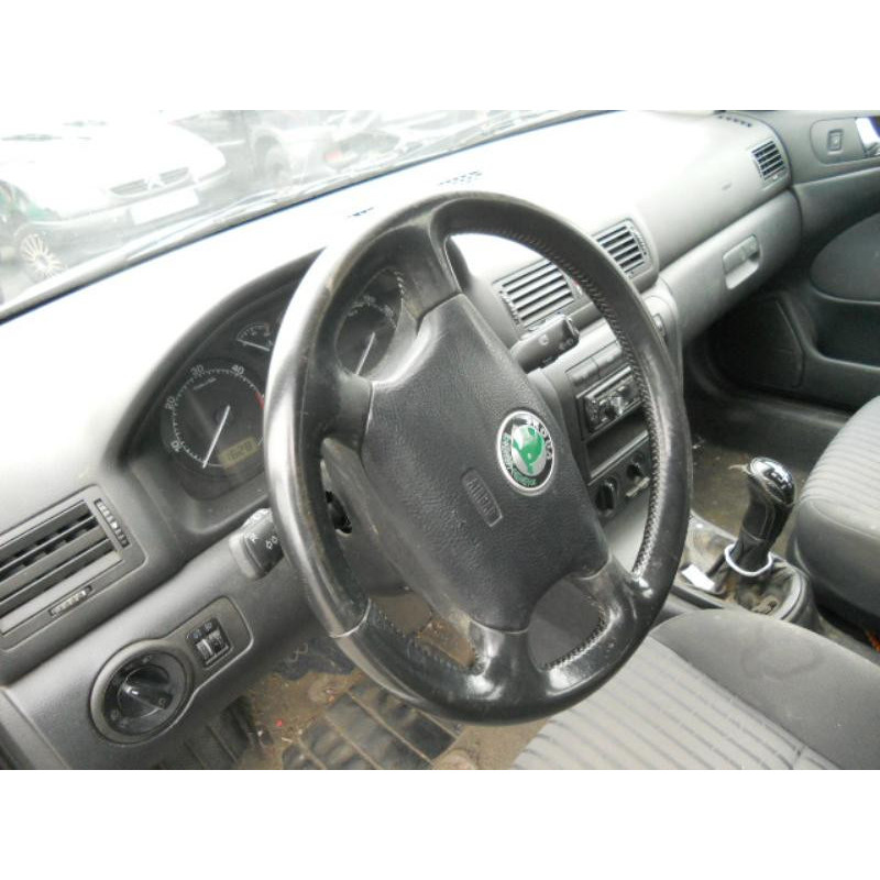Bloc ABS (freins anti-blocage) SKODA OCTAVIA 1 Photo n°9
