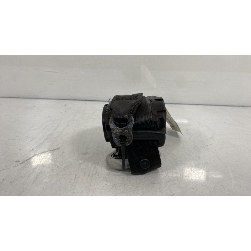 Ceinture arriere gauche VOLKSWAGEN GOLF 4 Photo n°2