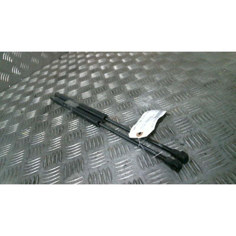 Verin de coffre VOLVO V 50 Photo n°1