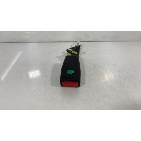 Attache ceinture arriere droit HYUNDAI COUPE 2 Photo n°1