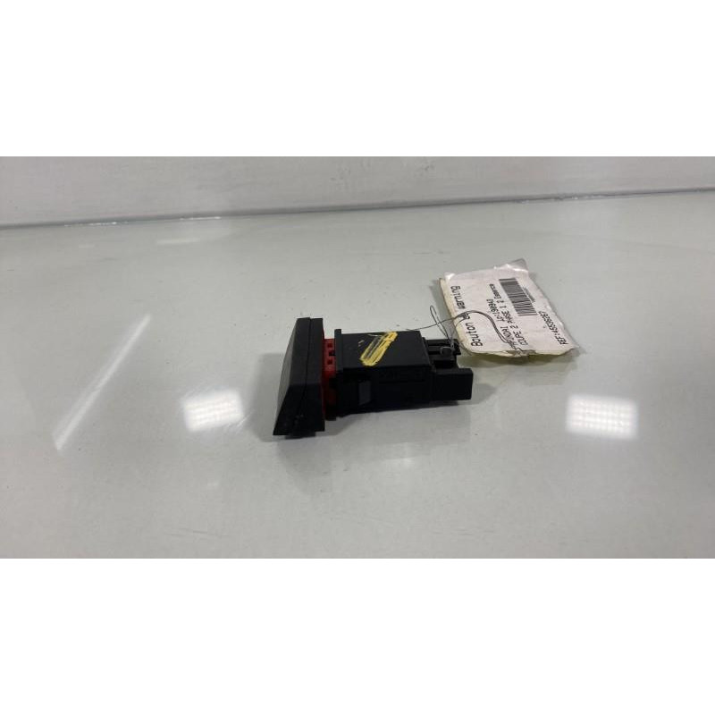 Bouton de warning HYUNDAI COUPE 2 Photo n°2