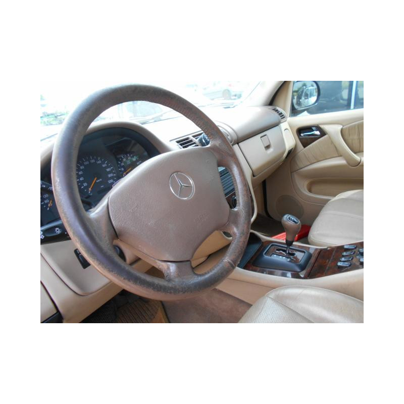 Pretensionneur de ceinture avant gauche MERCEDES CLASSE M 163 Photo n°9