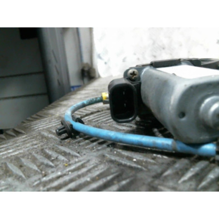 Leve vitre electrique avant droit FIAT STILO Photo n°1