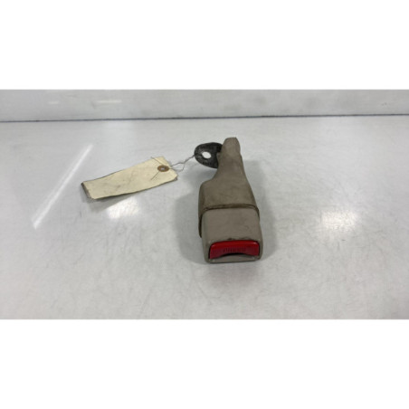 Attache ceinture arriere droit SUBARU LEGACY 4 Photo n°1