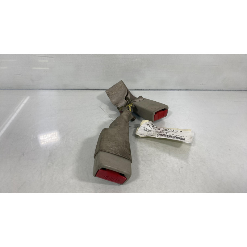 Attache ceinture arriere gauche SUBARU LEGACY 4 Photo n°2