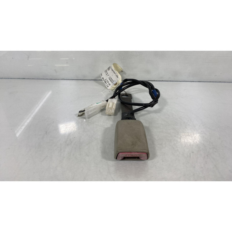 Attache ceinture avant droit SUBARU LEGACY 4 Photo n°3
