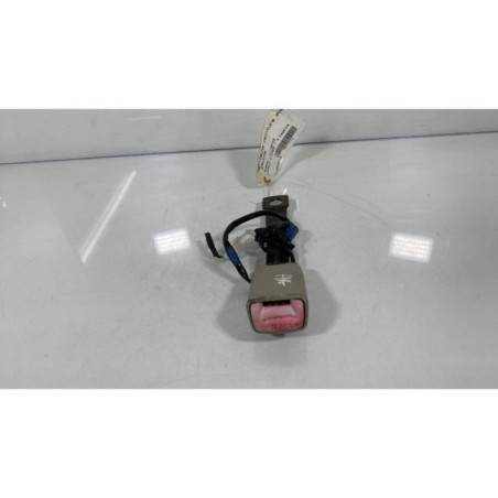 Attache ceinture avant gauche SUBARU LEGACY 4 Photo n°1
