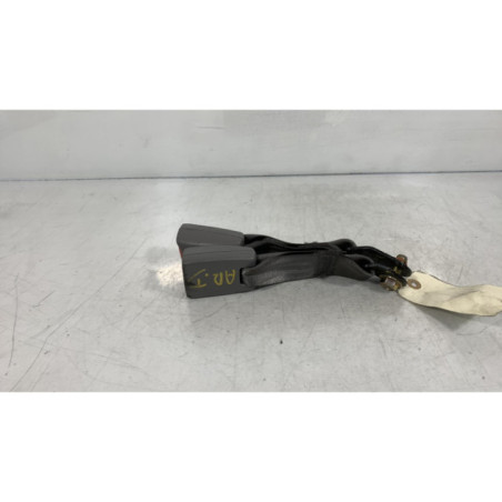 Attache ceinture arriere droit KIA RIO 1 Photo n°1