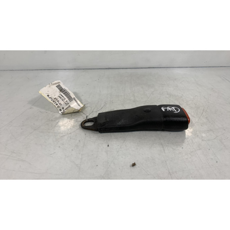 Attache ceinture arriere droit CHRYSLER VOYAGER 3 Photo n°1