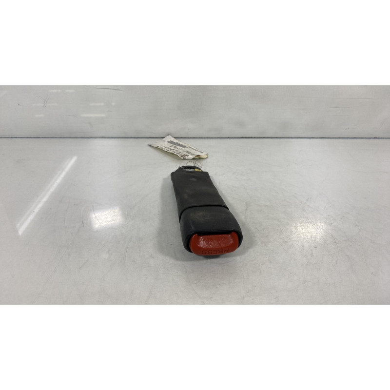 Attache ceinture arriere gauche CHRYSLER VOYAGER 3 Photo n°3