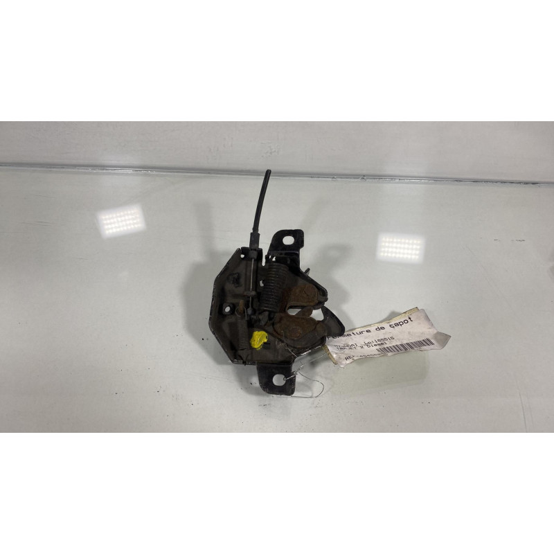 Fermeture de capot HYUNDAI TRAJET Photo n°1