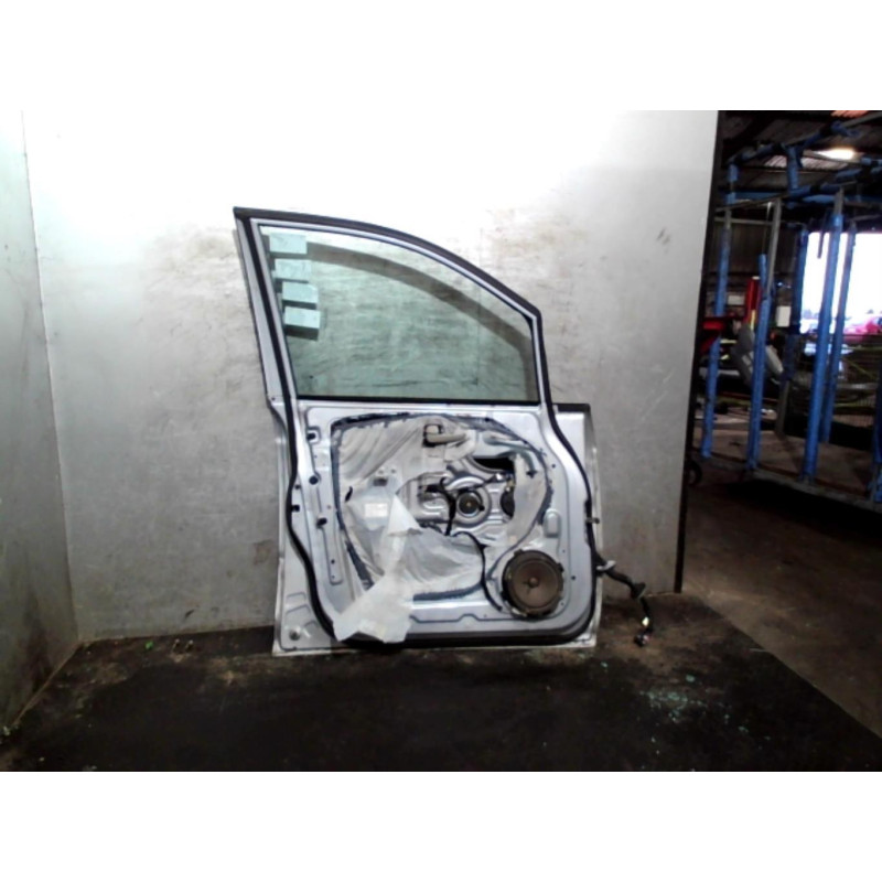 Porte avant gauche HYUNDAI TRAJET Photo n°2