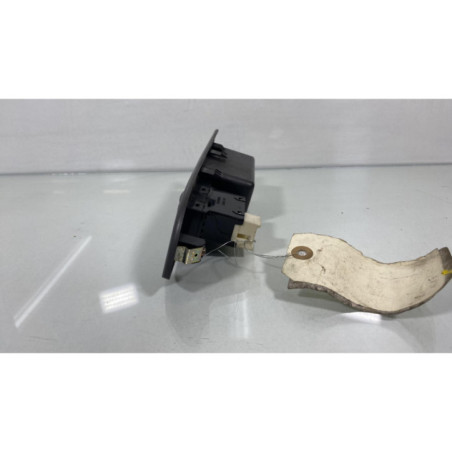 Interrupteur de leve vitre avant droit HYUNDAI TRAJET Photo n°1