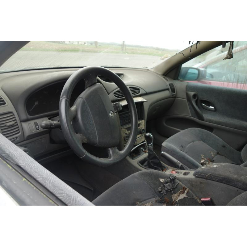 Trappe d'essence RENAULT LAGUNA 2 Photo n°7