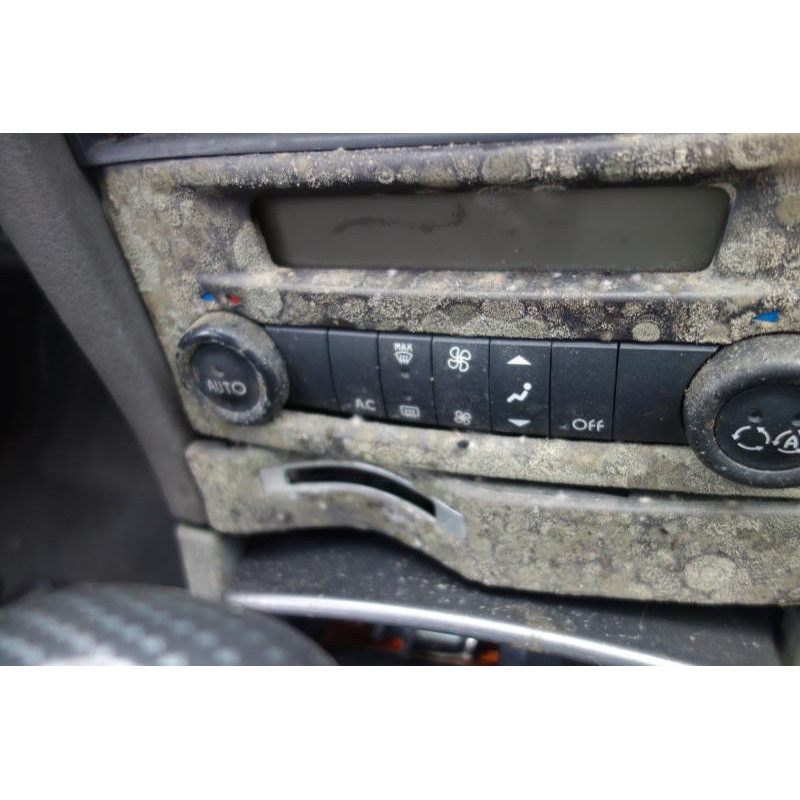 Trappe d'essence RENAULT LAGUNA 2 Photo n°11