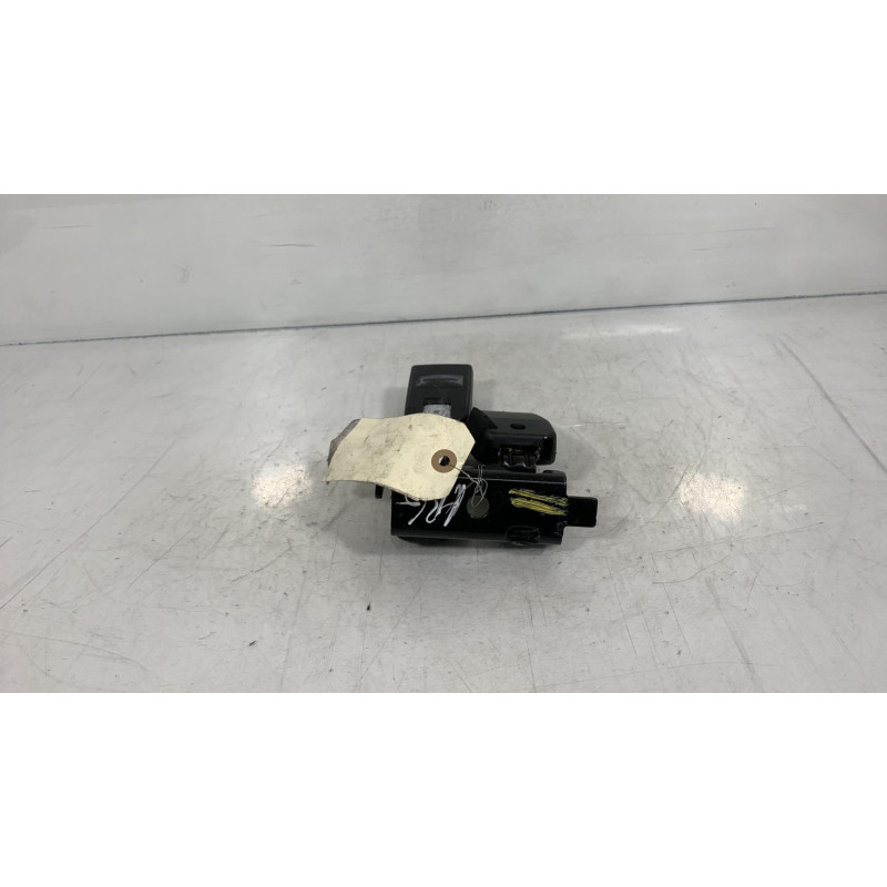 Attache ceinture arriere gauche RENAULT LAGUNA 2 Photo n°3