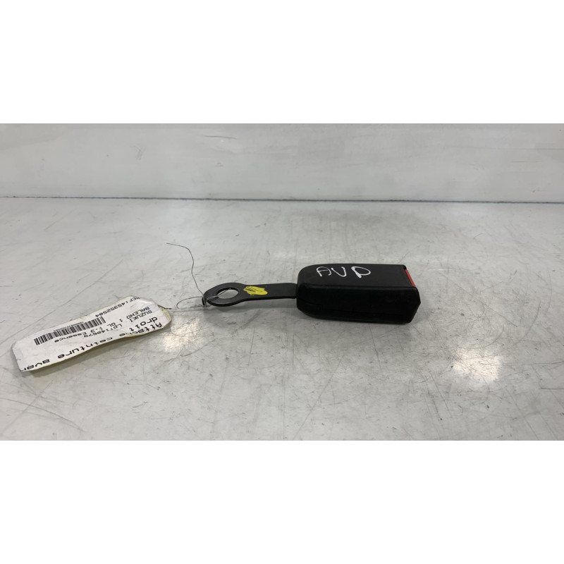 Attache ceinture avant droit SUZUKI BALENO 1 Photo n°2