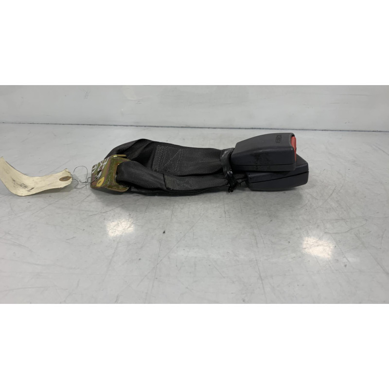 Attache ceinture arriere gauche HYUNDAI ELANTRA 1 Photo n°3