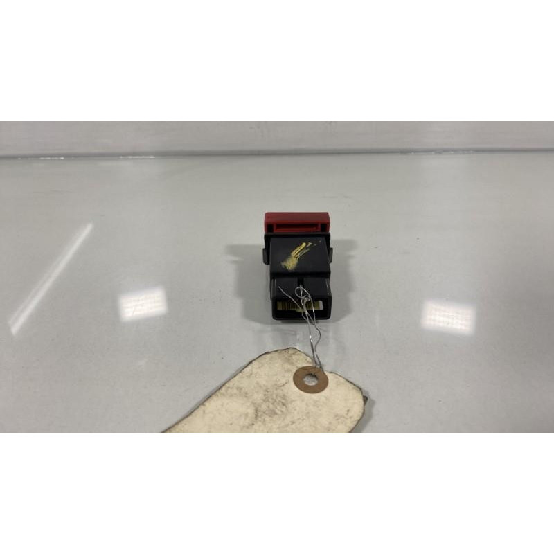 Bouton de warning HYUNDAI ELANTRA 1 Photo n°1