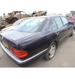Capot MERCEDES CLASSE E 210