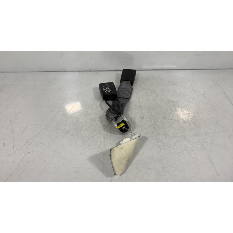 Attache ceinture arriere droit MERCEDES CLASSE E 210 Photo n°1