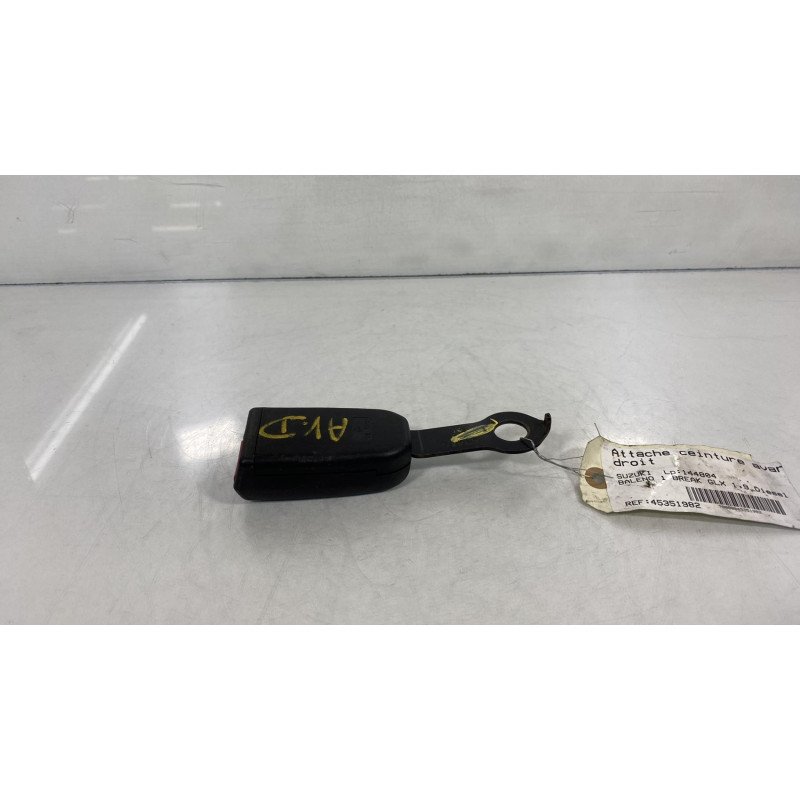 Attache ceinture avant droit SUZUKI BALENO 1 Photo n°2