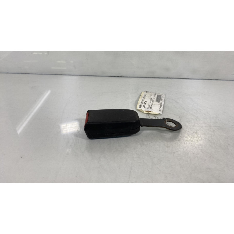 Attache ceinture avant gauche SUZUKI BALENO 1 Photo n°2